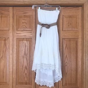 Belted strapless dress. XS